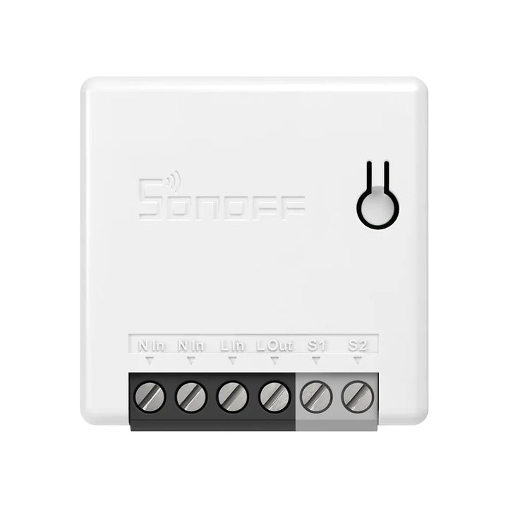 SONOFF ZBMINI compacto ideal para modernizar interruptores tradicionales.
